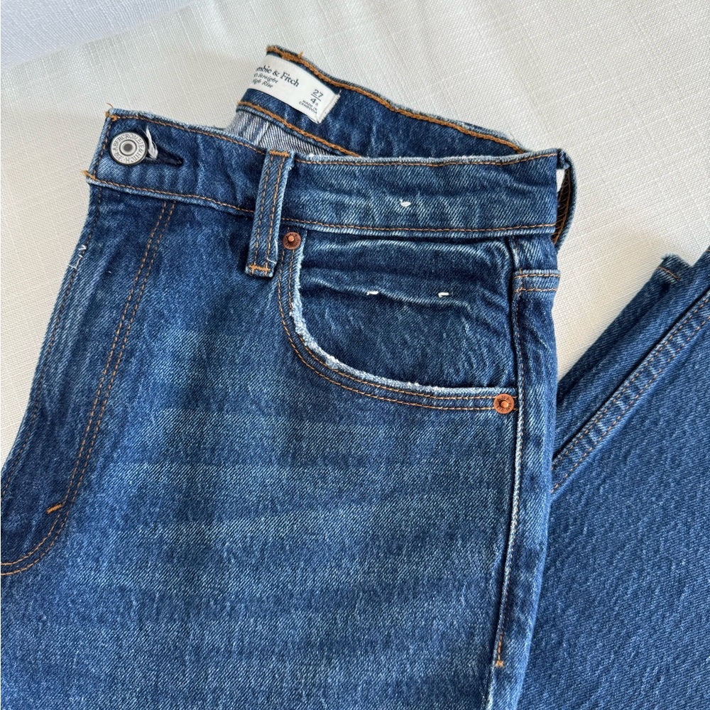 Abercrombie Ultra High Rise 90s Straight Jean - Picture 2 of 5